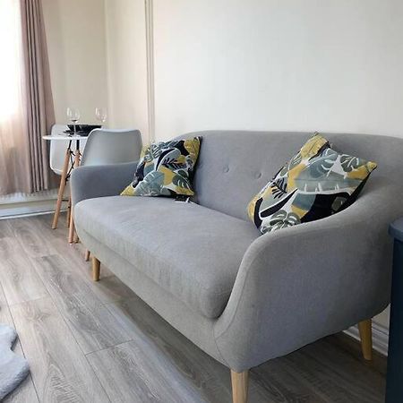 Modern 1 Bed Apartment In The City Centre Of Derby Exterior foto