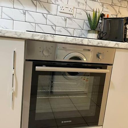 Modern 1 Bed Apartment In The City Centre Of Derby Exterior foto